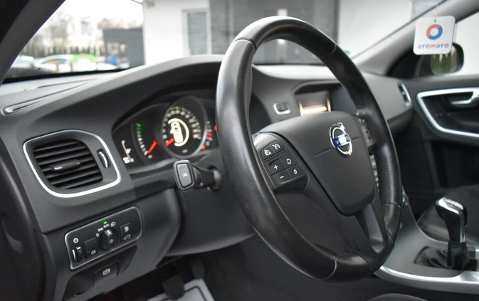 Volvo S60 cena 55900 przebieg: 238000, rok produkcji 2017 z Nowy Dwór Mazowiecki małe 742